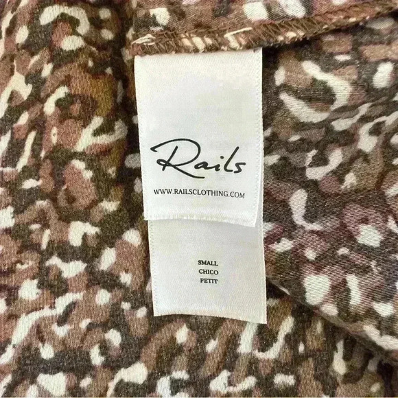 Rails Women’s Addison Smocked Tiered Mini Skirt Animal Print Size Small - Picture 12 of 14